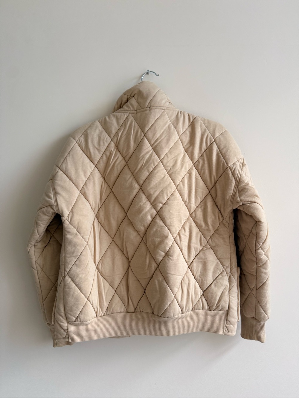 Womens Quilted Beige Jacket - Casual Puffer Style - Picture 3 of 3